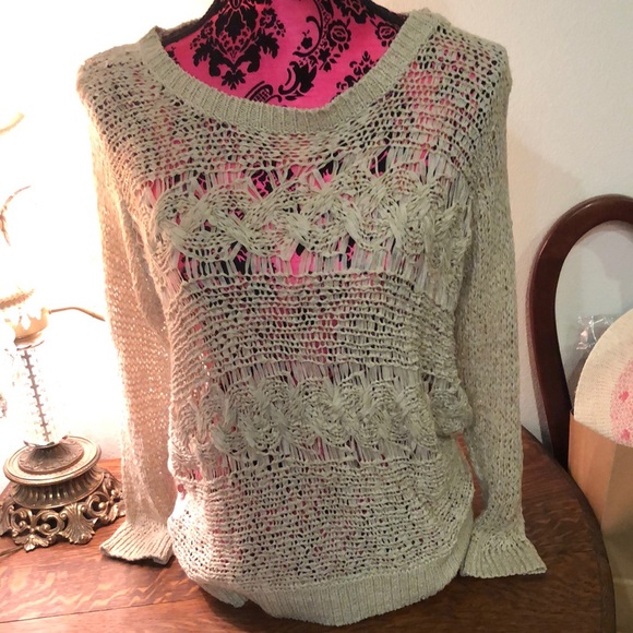 Jamie Malibu M floral printed chiffon back and a hand crocheted front top - Picture 1 of 5